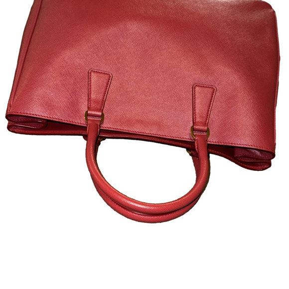PRADA SAFFIANO LUX TOTE Handbag - Picture 8 of 15